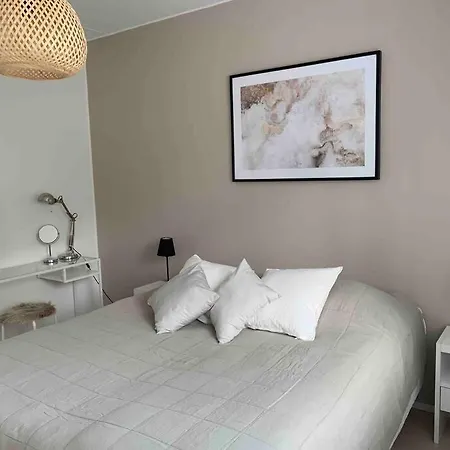 3 H + Keittioe Ja Parveke, Juuri Remontoitu! Apartamento *